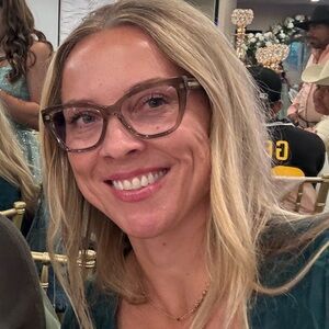 Meet your Posher, Julie